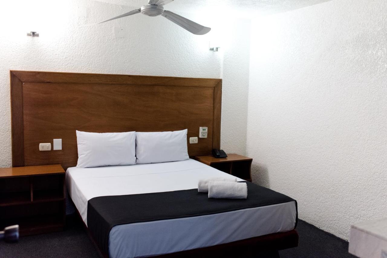 Hotel Central Irapuato - Hotel en Irapuato Esterno foto